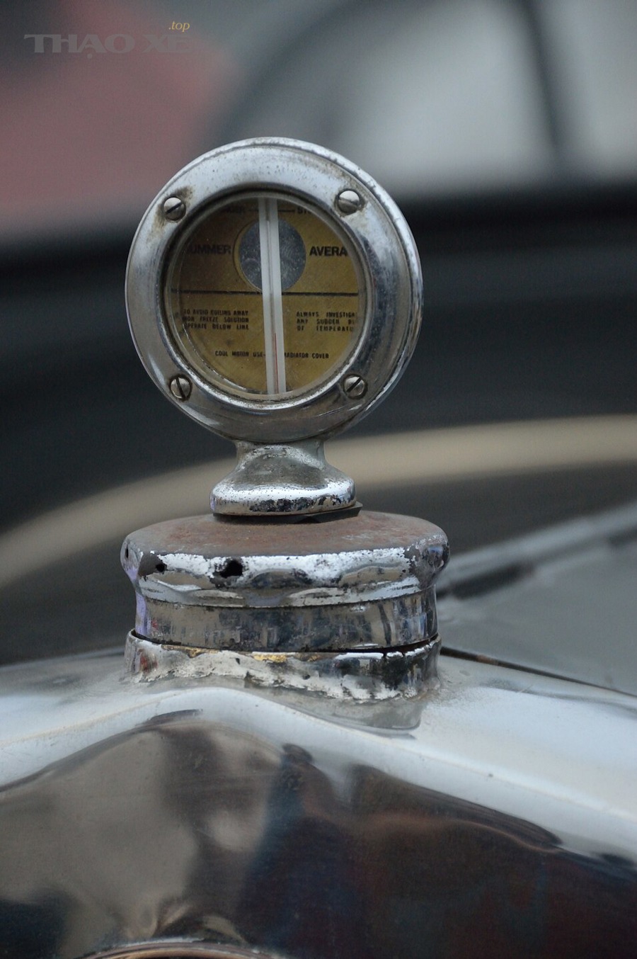 Nắp két nước (radiator cap) - chi tiết liên quan áp suất hệ thống làm mát