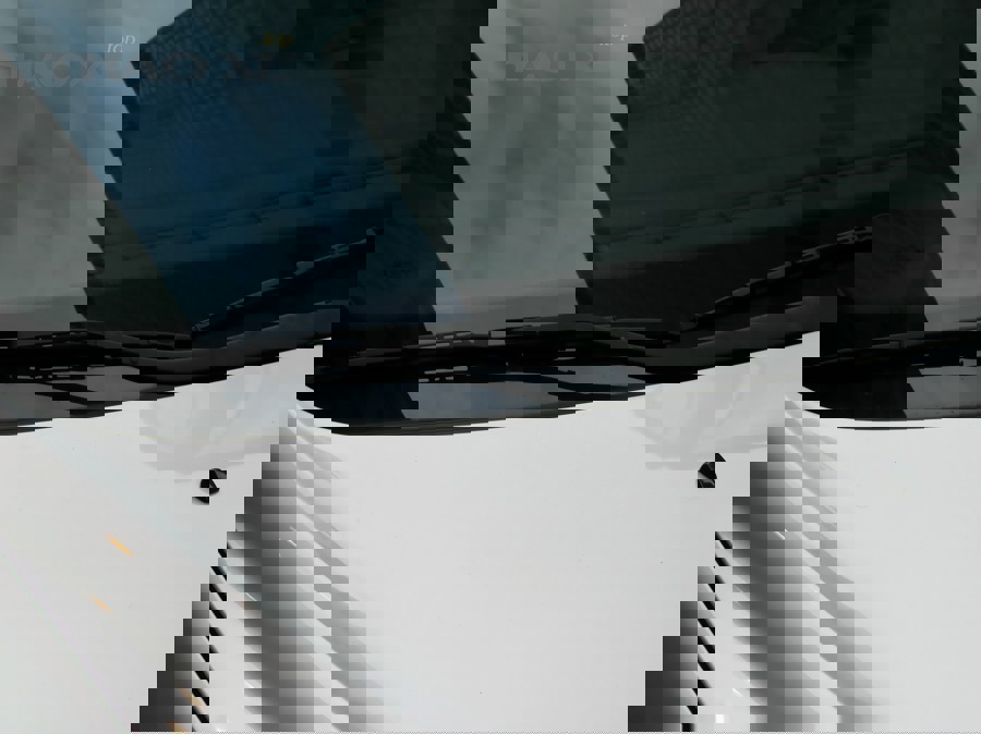 Cần gạt mưa trên kính lái - yếu tố quyết định tầm nhìn khi mưa lớn