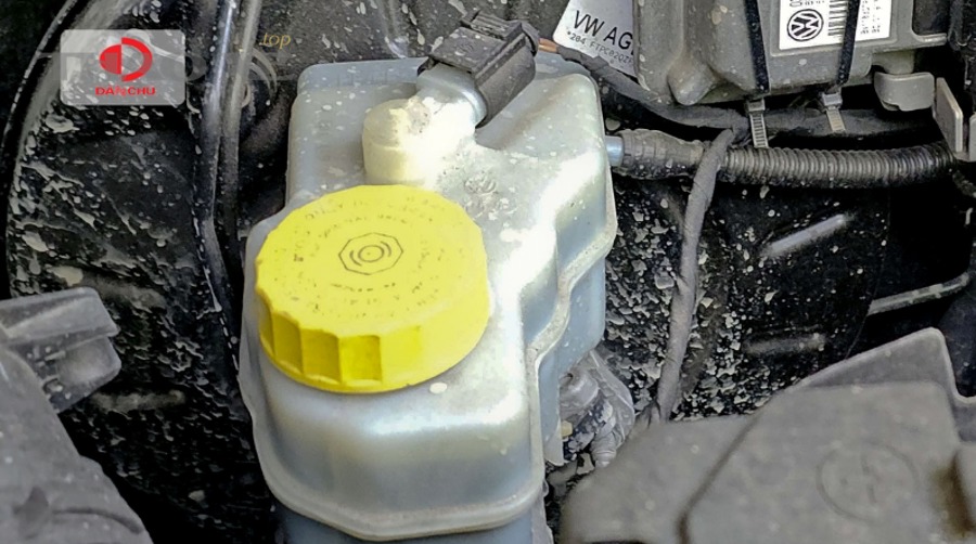 Đèn ABS sáng nhưng phanh vẫn ăn: Khi nào vẫn chạy được?