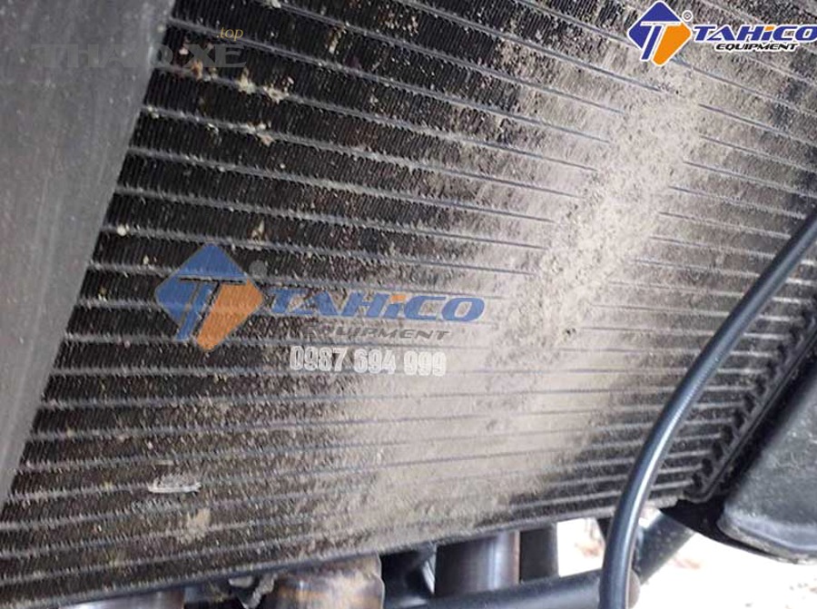 Vệ sinh dàn nóng ô tô đúng quy trình như thế nào?