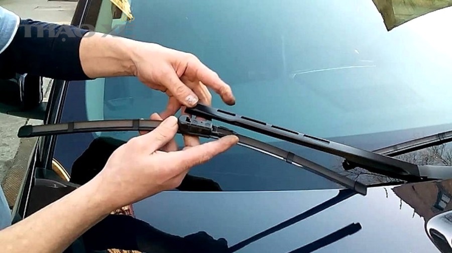 Các tình huống “khó chịu” ít gặp và cách xử lý khi kiểm tra gạt mưa – nước rửa kính