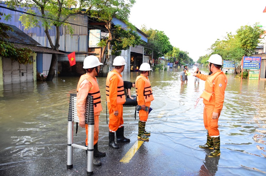 Xe sau ngập có nên đề nổ ngay không?