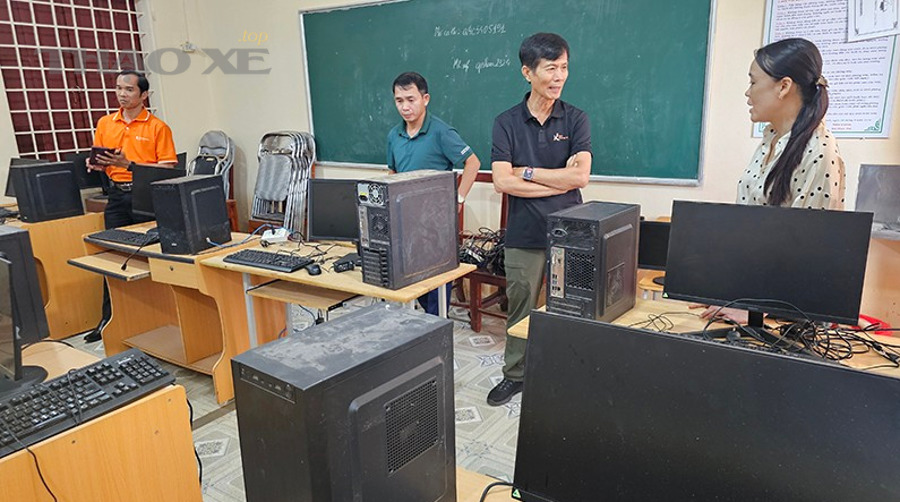 Khu dân cư sau ngập cần cô lập điện và phân vùng an toàn trước khi dọn dẹp
