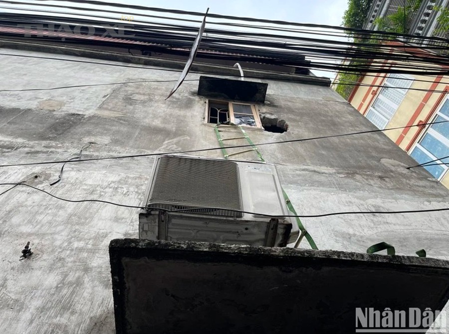 Bảo dưỡng định kỳ kính điện và ron kính ô tô để phòng ngừa kẹt
