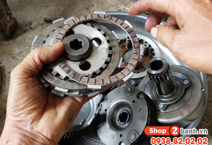 Hình minh họa cấu tạo ly hợp và vị trí release bearing (bi côn/bi tê)