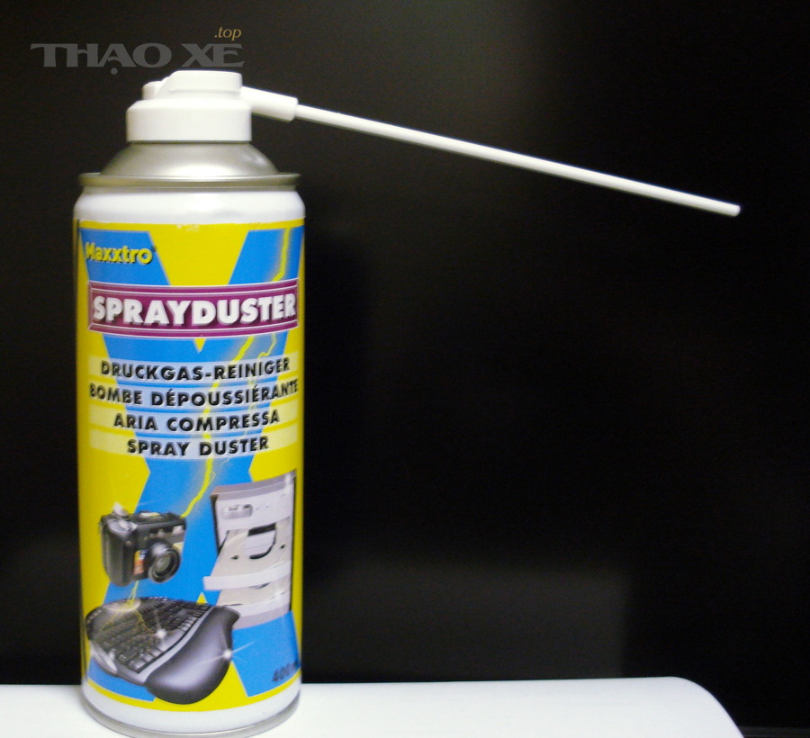 Bình xịt khí nén (canned air) dùng để thổi bụi ở khe hẹp