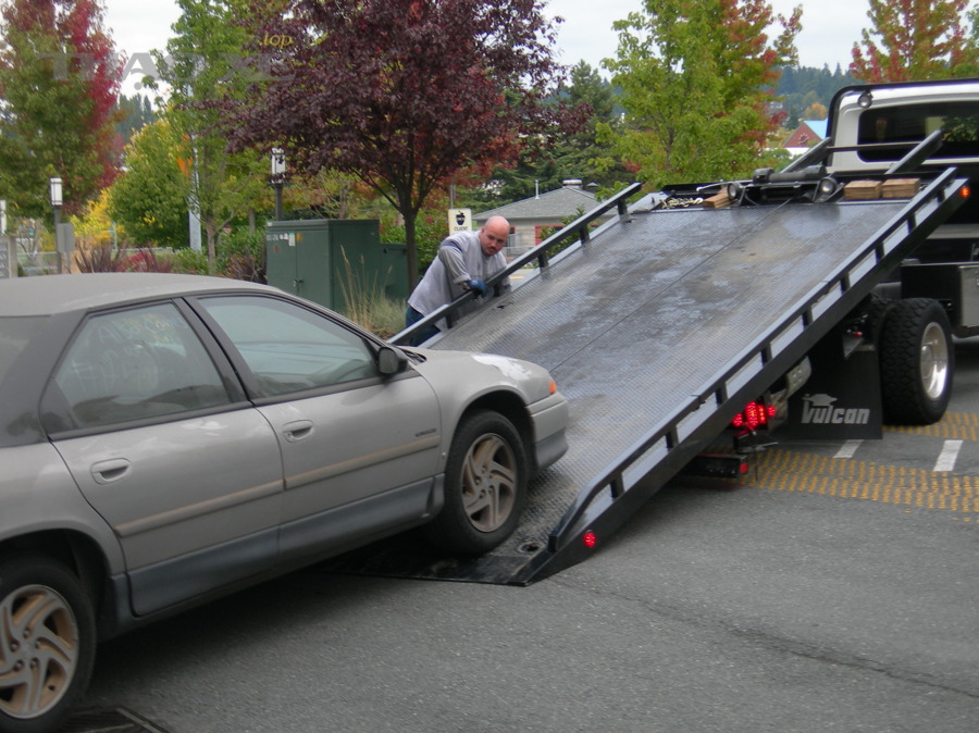 Flat Bed Tow Truck 5
