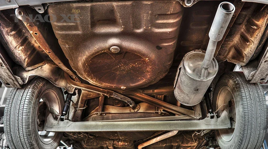 Rỉ sét sàn gầm là gì và khác gì với mục thủng kết cấu?