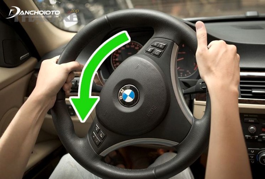 EPS là gì và vì sao lỗi EPS làm vô lăng nặng?