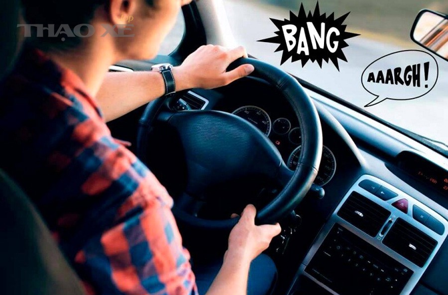 Chẩn đoán thước lái kêu khi đánh lái theo quy trình nào để không sửa sai bệnh?