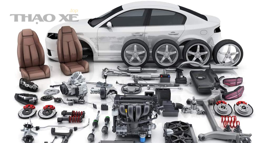 Thợ sửa xe đối chiếu mã phụ tùng OEM cho xe cũ