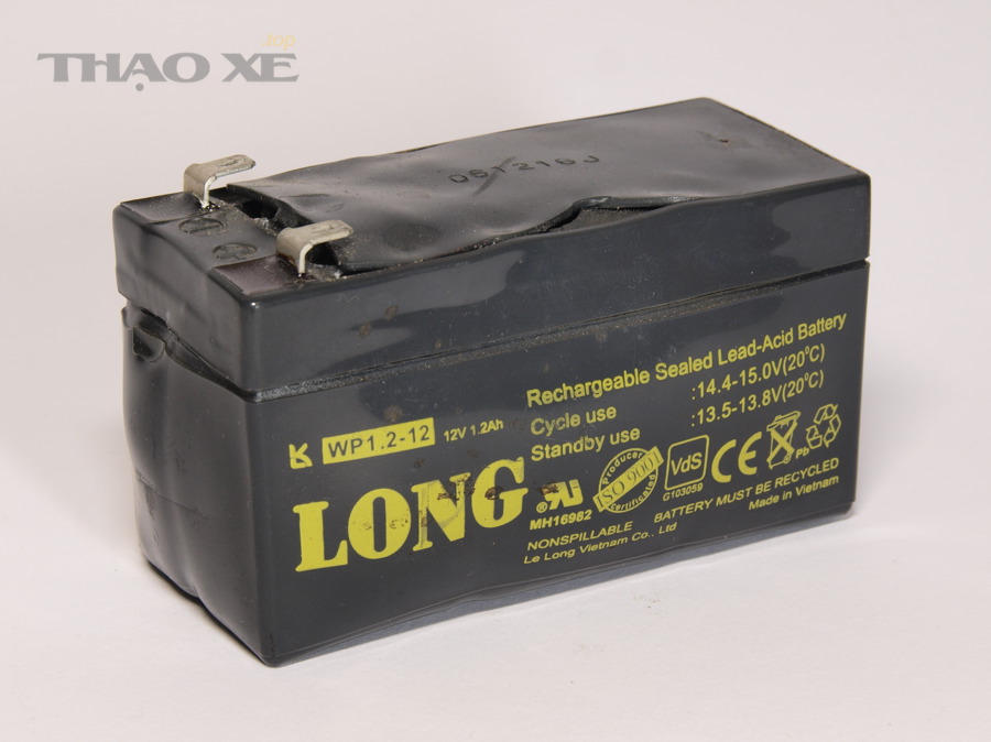 Ắc quy AGM bị phồng là dấu hiệu hư hỏng, không nên kích nổ