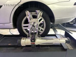 Wheel alignment on a Ford Focus 1