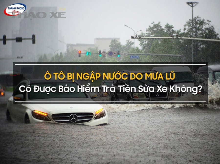 Xe cứu hộ kéo xe trên đường