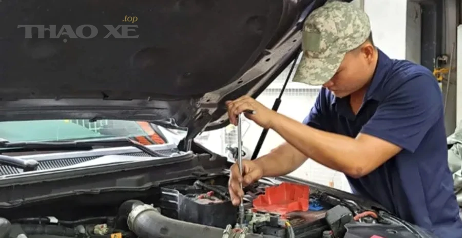 Bình ắc quy ô tô và vị trí cực dương cực âm
