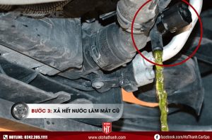 buoc 3 xa het nuoc lam mat cu huong dan suc rua ket nuoc o to