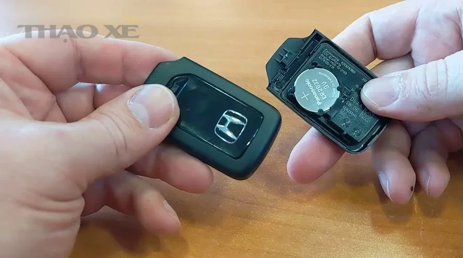 Pin chìa khóa smartkey mới thay nhưng vẫn chập chờn