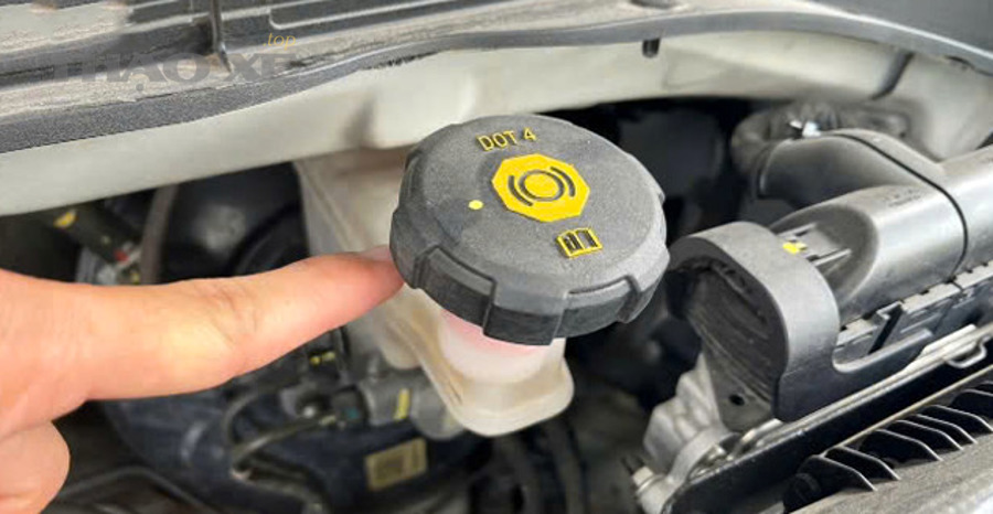 dau phanh DOT3 va DOT4 su khac biet va cach lua chon11