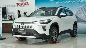 gia xe toyota corolla cross