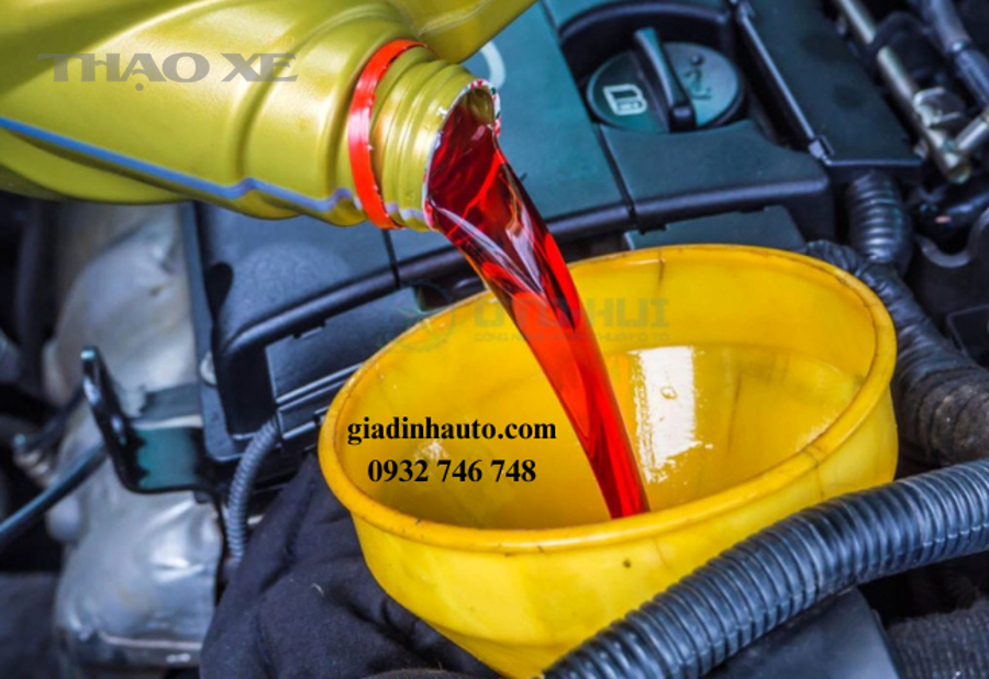 Kiểm tra xe ô tô trong xưởng dịch vụ để phát hiện sớm dấu hiệu bất thường của hộp số CVT