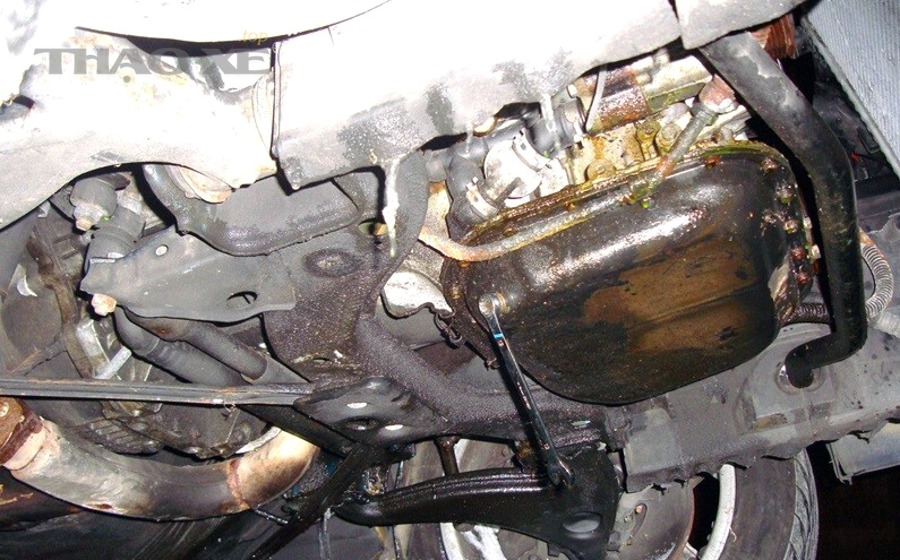 Chi phí và thời gian xử lý rò rỉ dầu ở đáy cacte thường bao nhiêu?