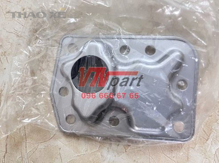 Khoang động cơ ô tô và hệ thống bảo dưỡng liên quan dầu hộp số