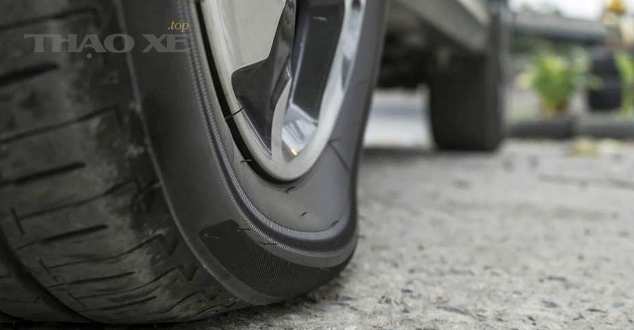 Khắc phục tại gara: thay lốp hay nắn mâm—chọn phương án nào?