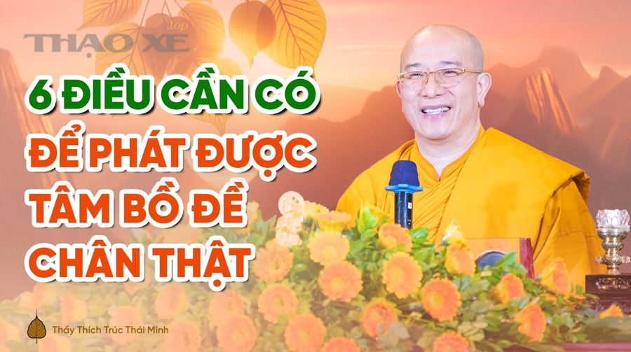 Kỹ thuật viên dùng checklist kiểm tra phụ tùng trước khi thay theo bộ hoặc thay lẻ