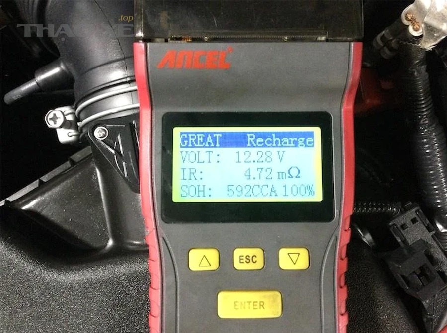 Cụm heo phanh ô tô cần được kiểm tra rò rỉ và tình trạng sau khi thay dầu phanh