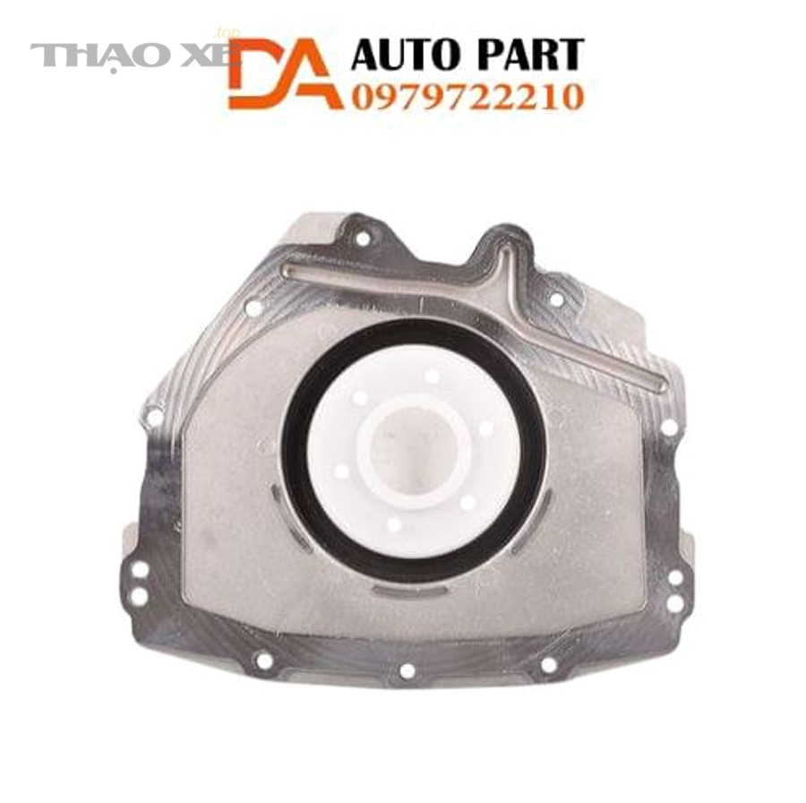 Kỹ thuật viên sửa chữa ô tô đánh giá độ khó và tiền công thay phớt trục cơ