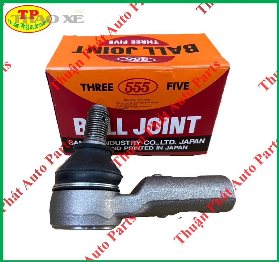 Gara kiểm tra gầm xe trước khi thay rotuyn