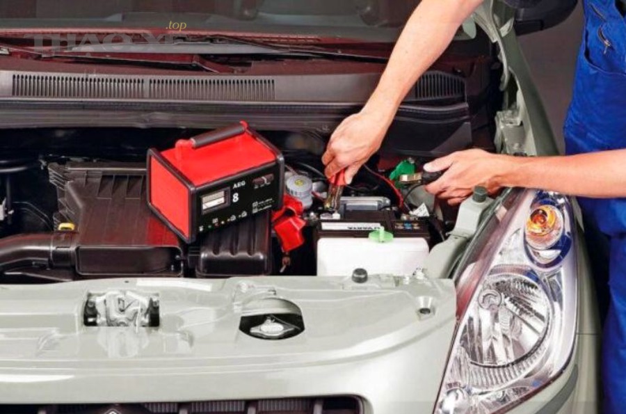 Góc chi phí và quyết định: tự sạc hay ra gara?