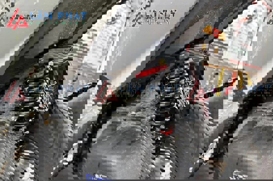 Phuộc xe máy nhiều loại khác nhau với mức chi phí thay chênh lệch