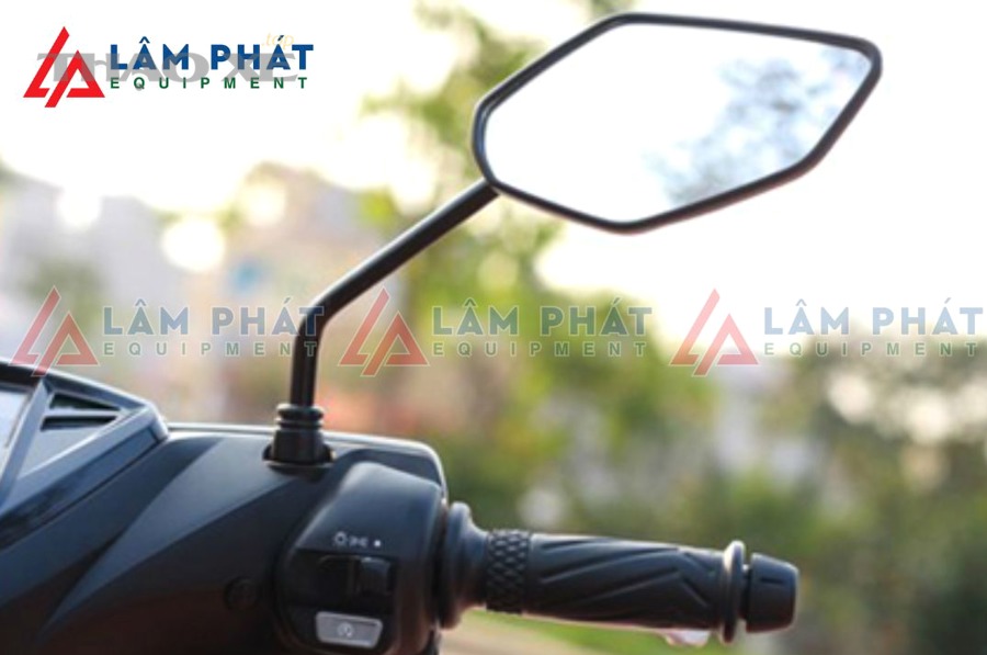 Khi nào nên sửa và khi nào nên thay mới gương chiếu hậu ô tô?