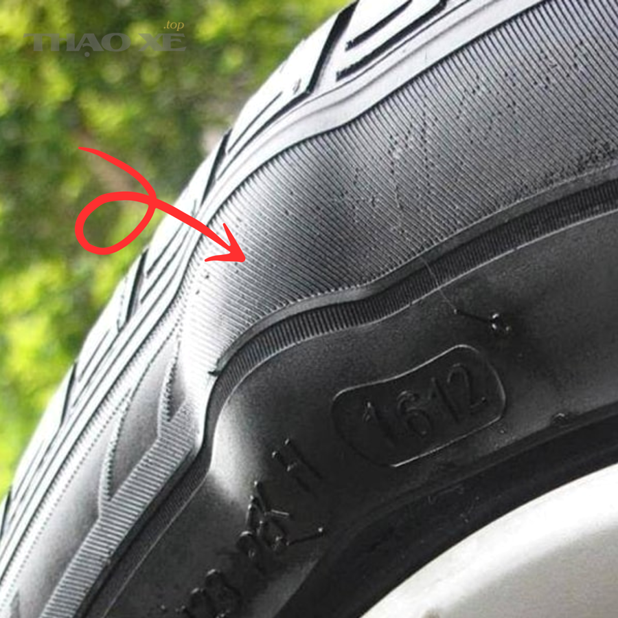 Dấu hiệu nào giúp nhận biết sớm lốp bị phù?