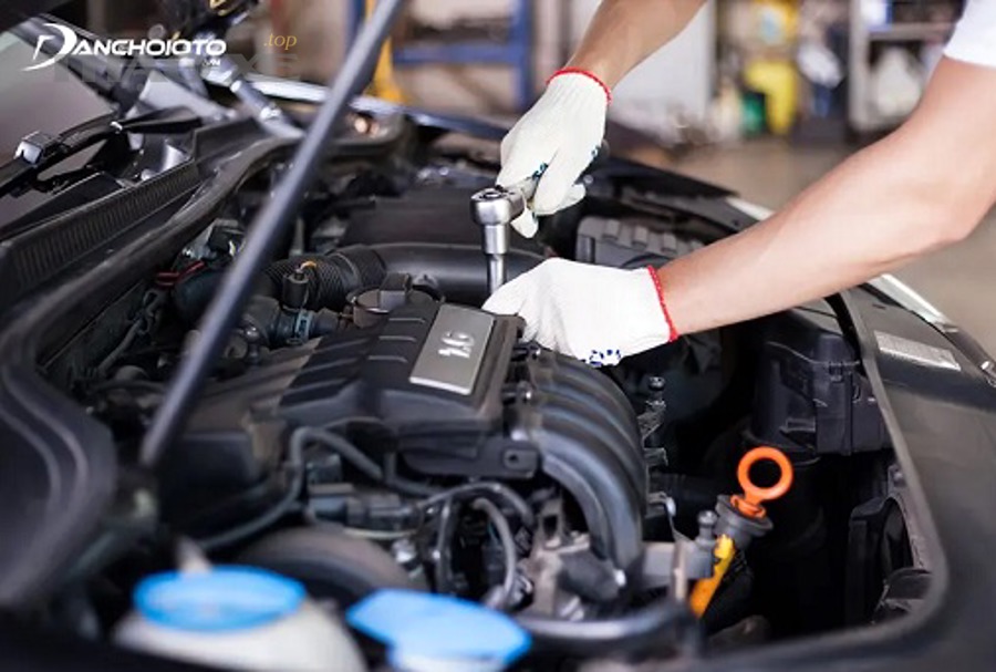 Thiết bị chẩn đoán OBD2 đọc dữ liệu động cơ