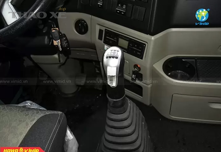 Bàn đạp phanh ô tô là điều kiện để nhả khóa cần số khỏi P