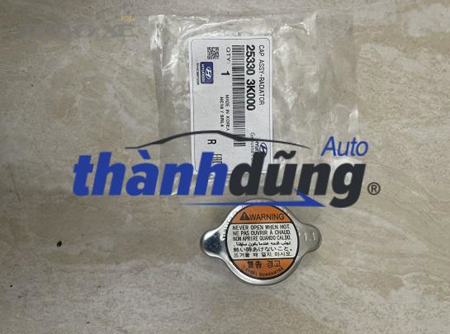 Bình phụ nước làm mát và mức dung dịch cần theo dõi sau khi thay nắp két nước