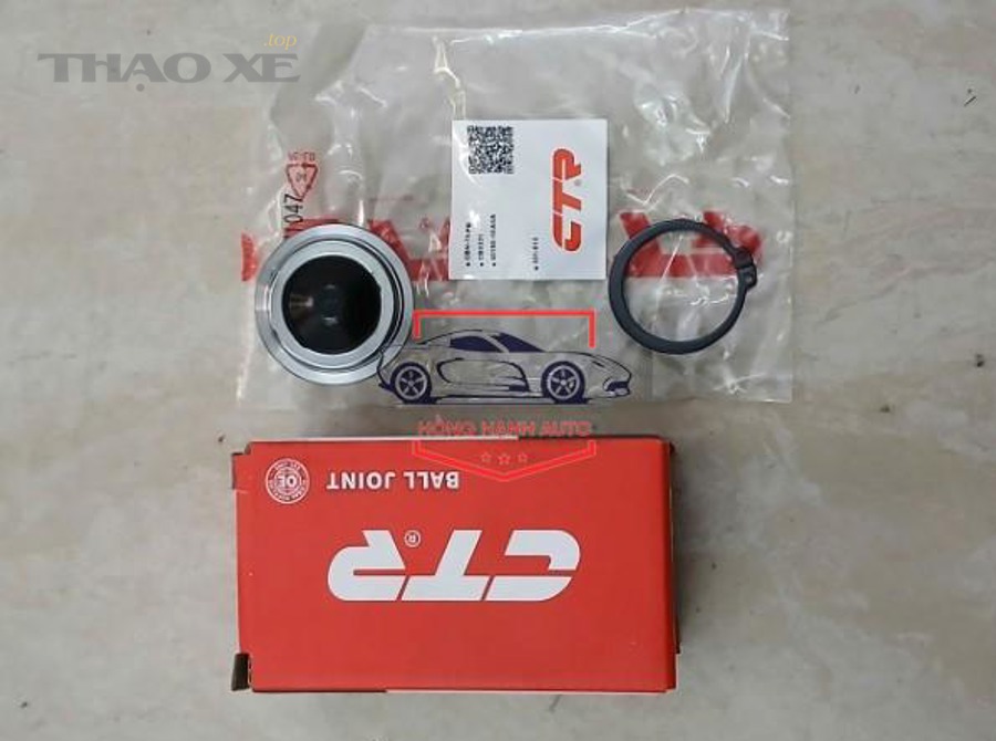 Kiểm tra gầm xe và hệ thống lái để phát hiện rotuyn rơ