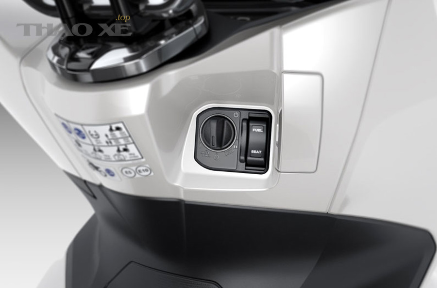 Vị trí cụm Smartkey trên xe tay ga - minh họa vùng thao tác và khu vực anten