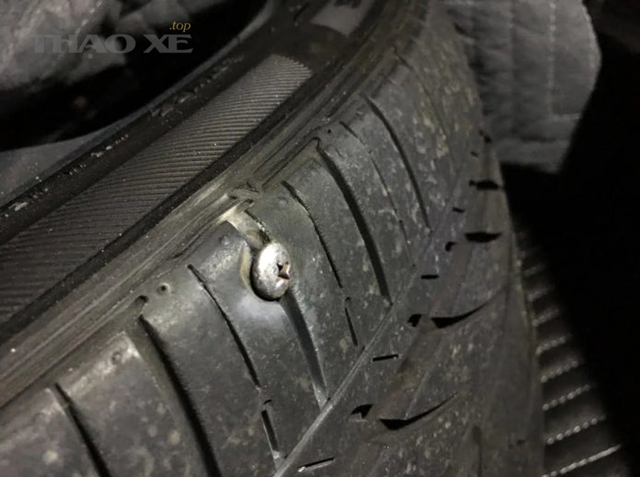 Cân bằng động “không phải” độ chụm: Có cần làm cả hai sau khi vá lốp không?