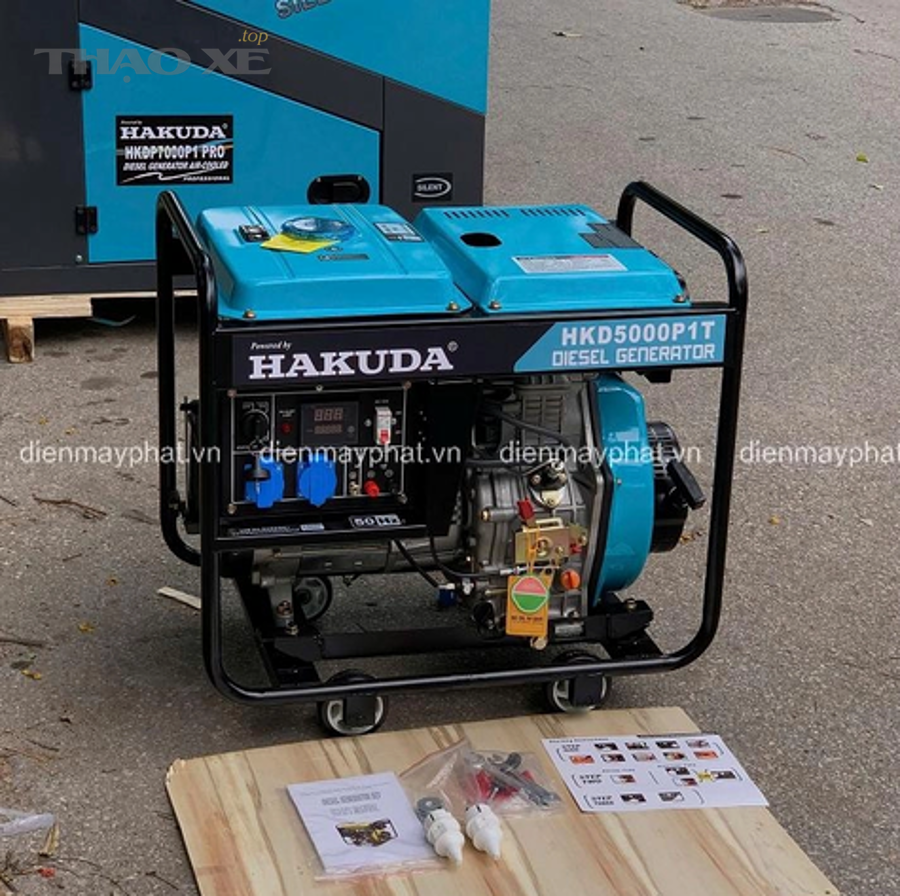 Đo điện áp ắc quy bằng đồng hồ vạn năng (VOM) để chẩn đoán hệ thống sạc
