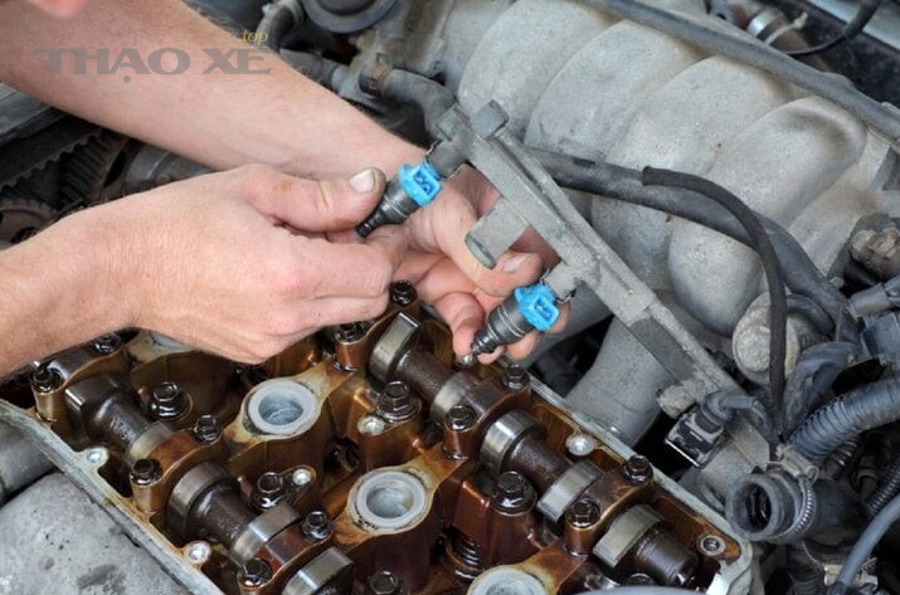 Khi phát hiện rò rỉ nhiên liệu, chủ xe nên xử lý sớm như thế nào?