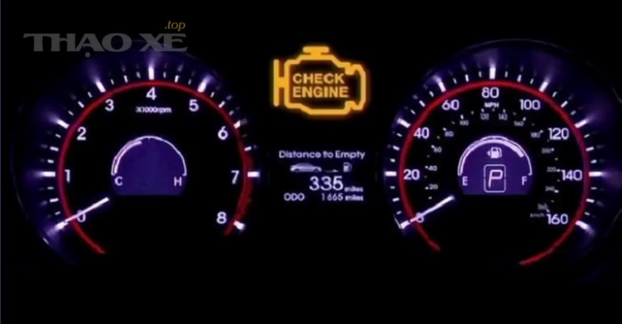 Thiết bị đọc mã lỗi OBD2 khi check engine sáng