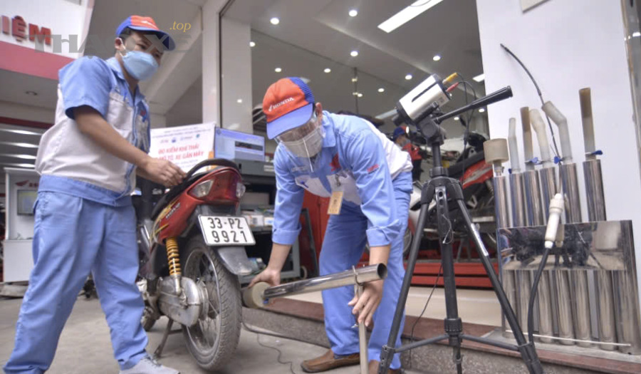 Đèn cảnh báo động cơ trên bảng đồng hồ ô tô