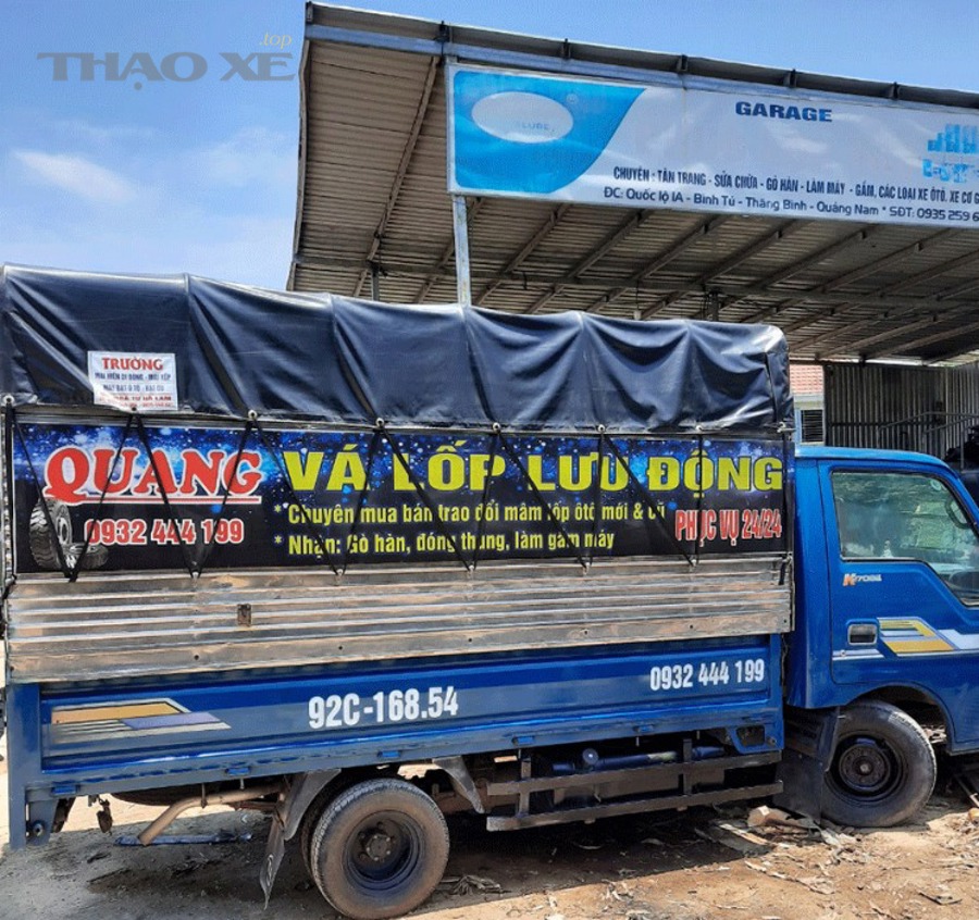 Xe bị xẹp lốp cần xử lý vá lốp lưu động