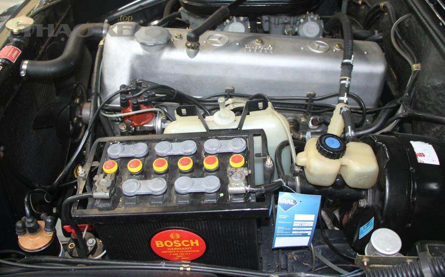 Bosch battery in Mercedes 250S