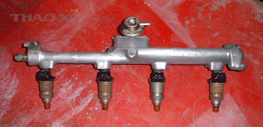 Fuel rail 1