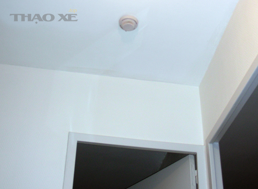 Smoke detector 02