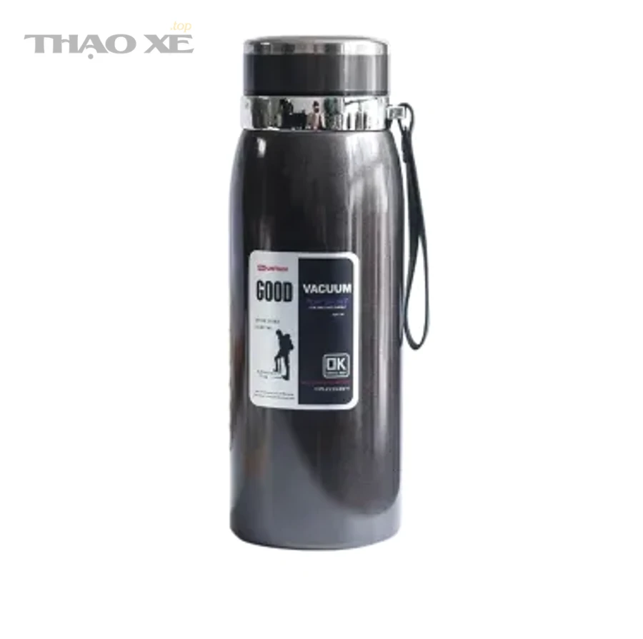 Ô tô bị trầy xước và móp ở thân xe cần đánh giá trước khi sửa
